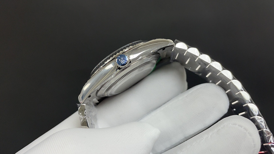 Datejust Day and Date Watch – IW-2851 - Image 4