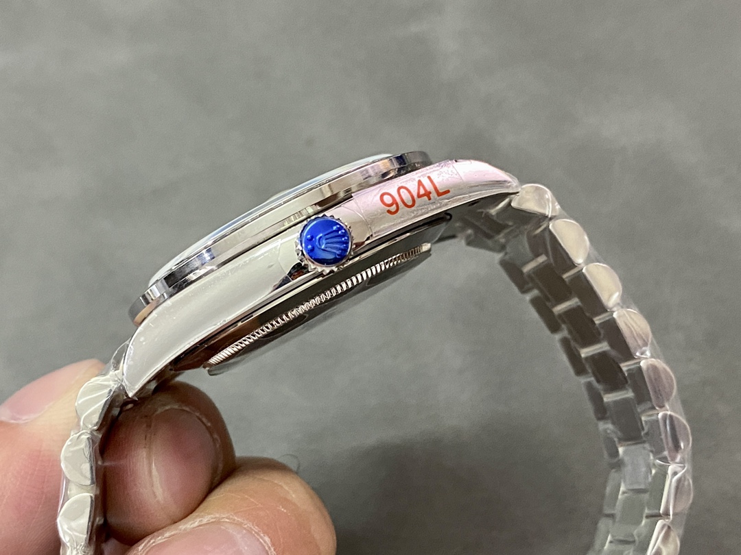 Day-Date Day and Date 40 mm Watch – IW-2840 - Image 6