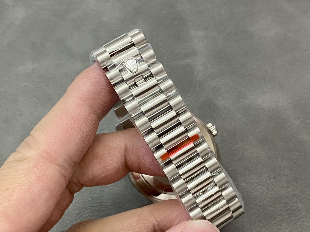 Day-Date Day and Date 40 mm Watch – IW-2840 - Image 8