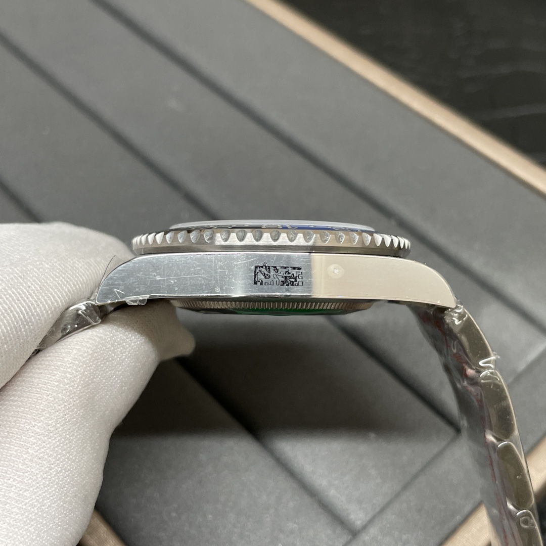 GMT-Master II Watch – IW-3524 - Image 7