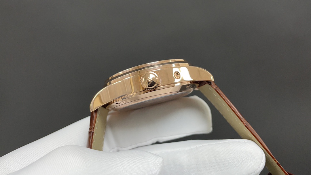 Jaeger-LeCoultre Classic White Dial Watch – IW-0412 - Image 4