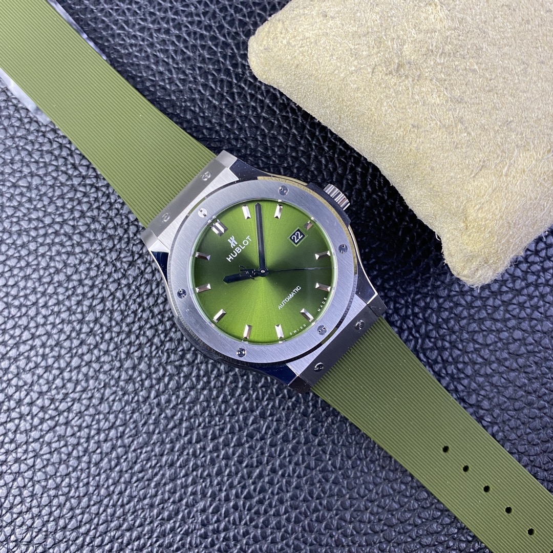 Hublot Classic 42 mm Watch – IW-0341 - Image 9