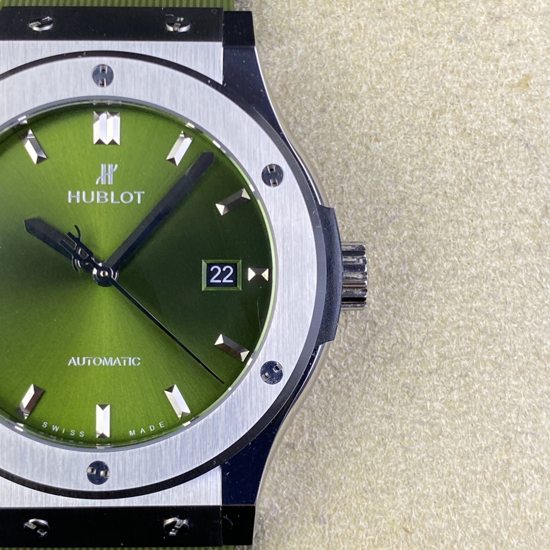 Hublot Classic 42 mm Watch – IW-0341 - Image 5