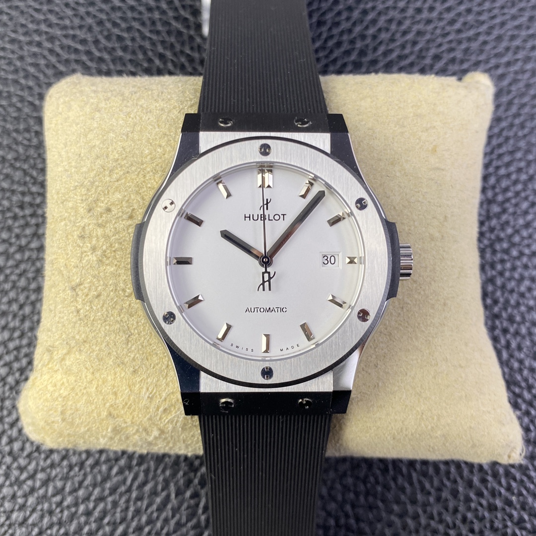 Hublot Classic 42 mm Watch – IW-0339