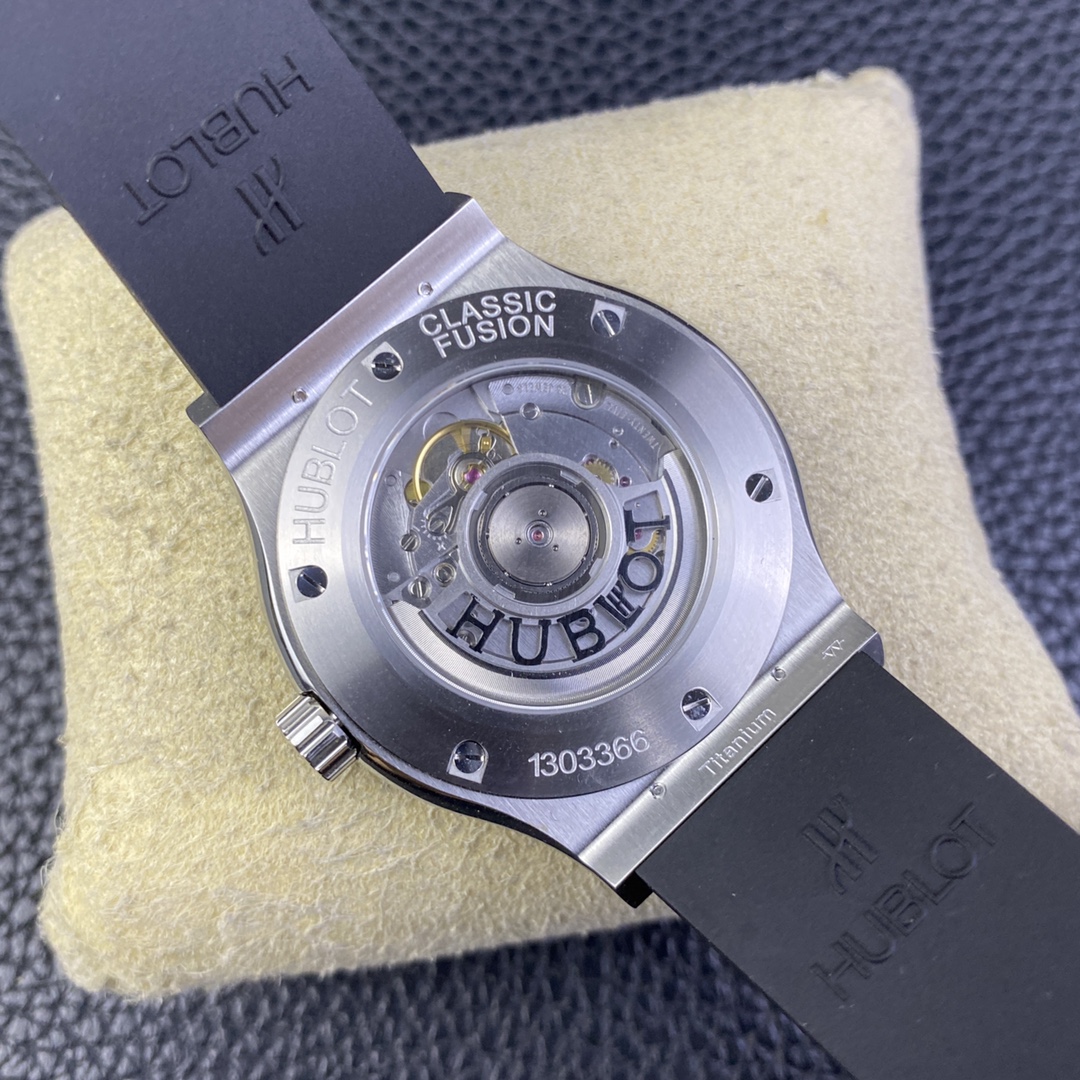 Hublot Classic 42 mm Watch – IW-0339 - Image 7