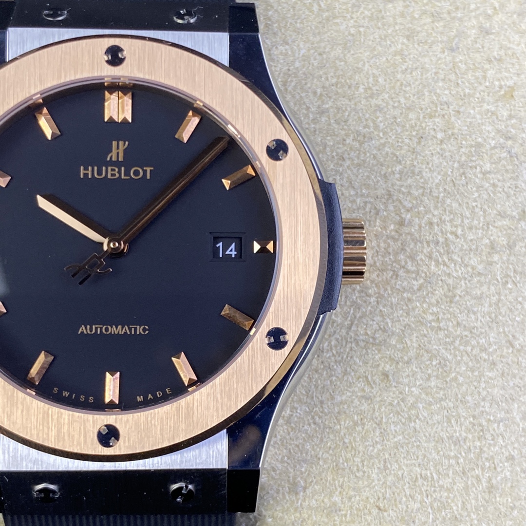 Hublot Classic 42 mm Watch – IW-0337 - Image 5