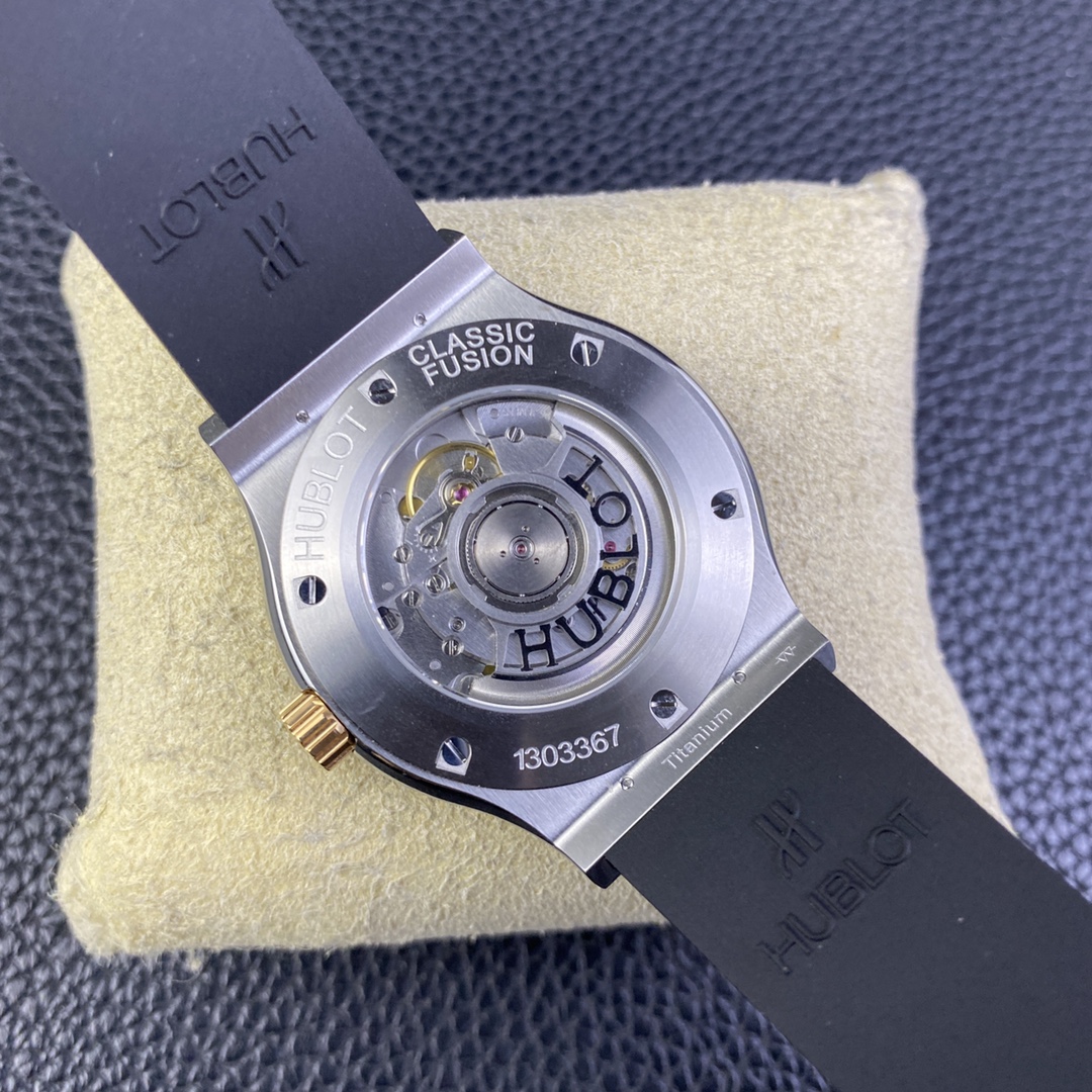Hublot Classic 42 mm Watch – IW-0337 - Image 7