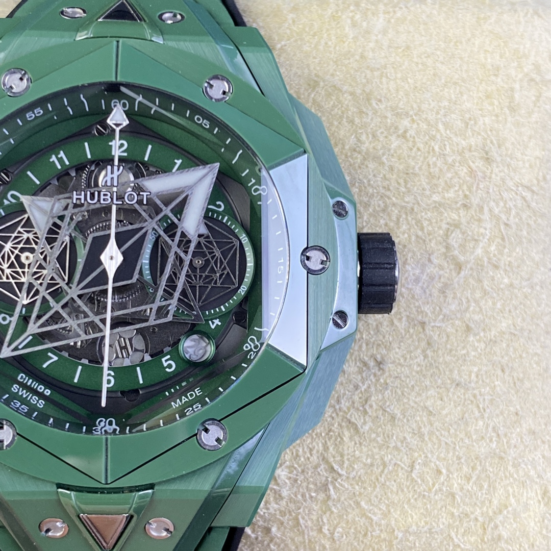 Hublot Classic Chronograph 45 mm Watch – IW-0336 - Image 5