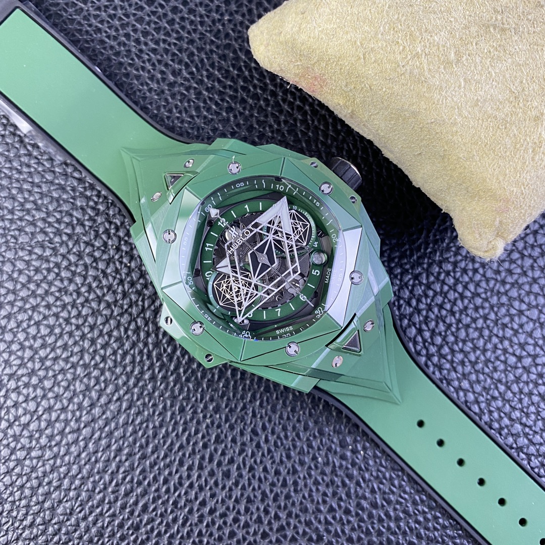 Hublot Classic Chronograph 45 mm Watch – IW-0336 - Image 9