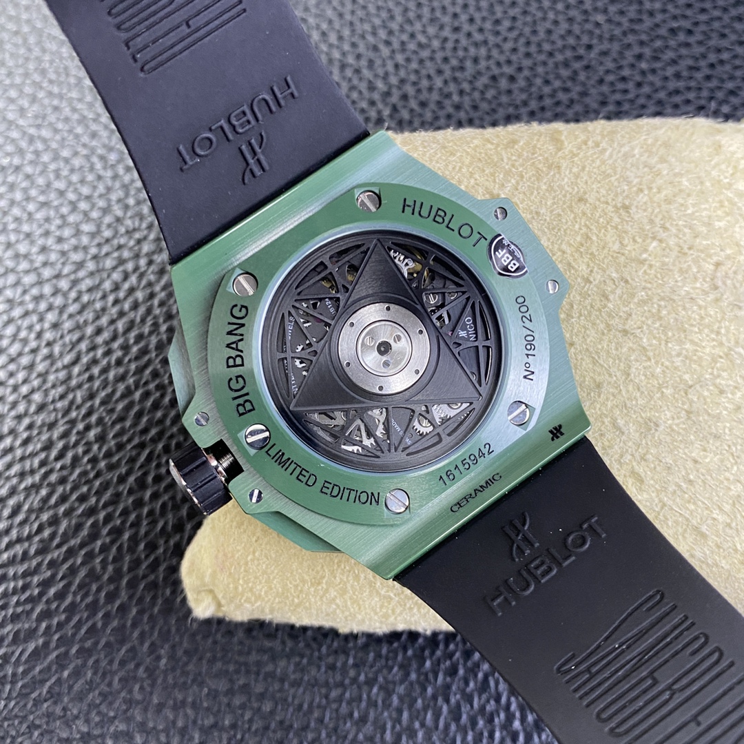Hublot Classic Chronograph 45 mm Watch – IW-0336 - Image 7