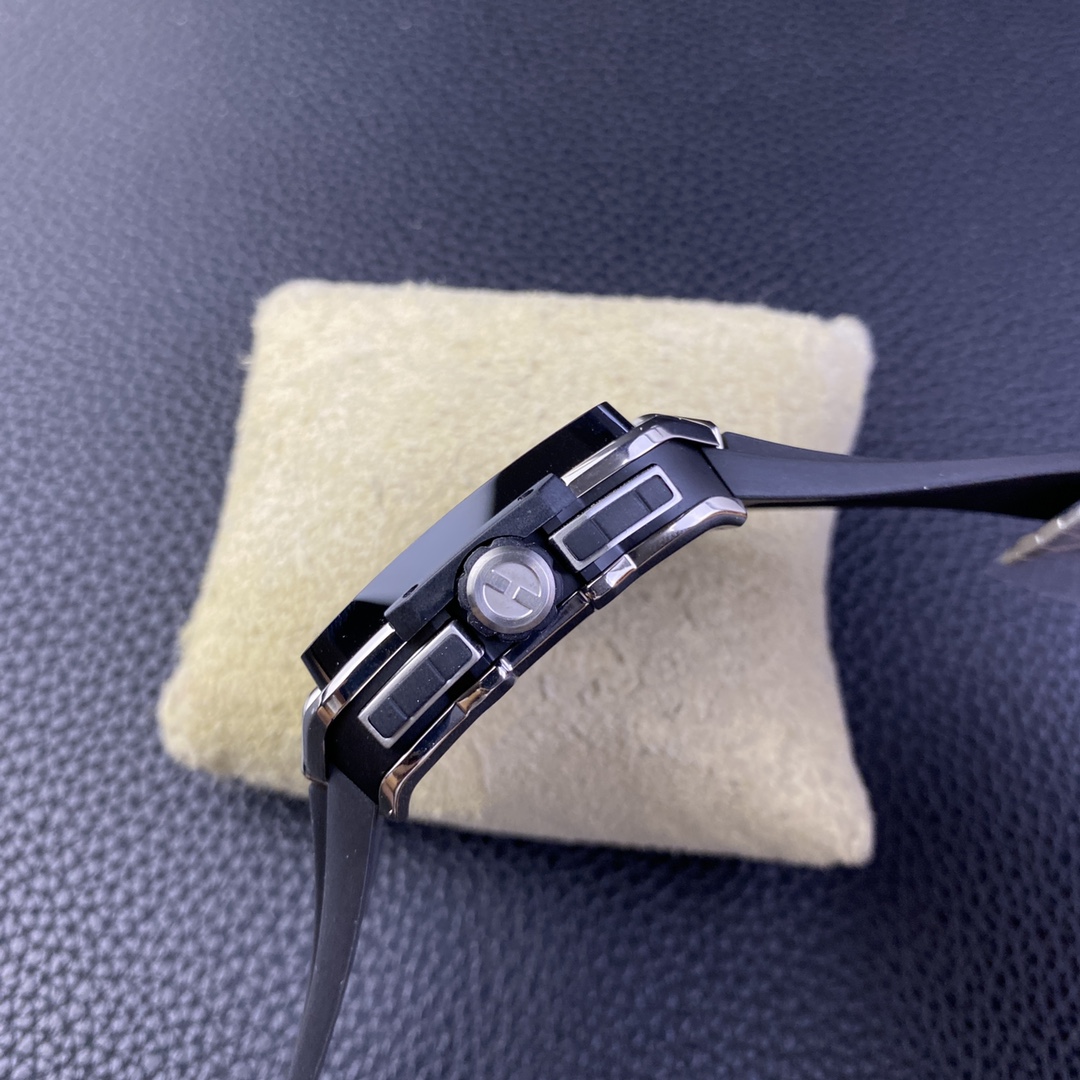 Hublot Classic Chronograph 42 mm Watch – IW-0335 - Image 6