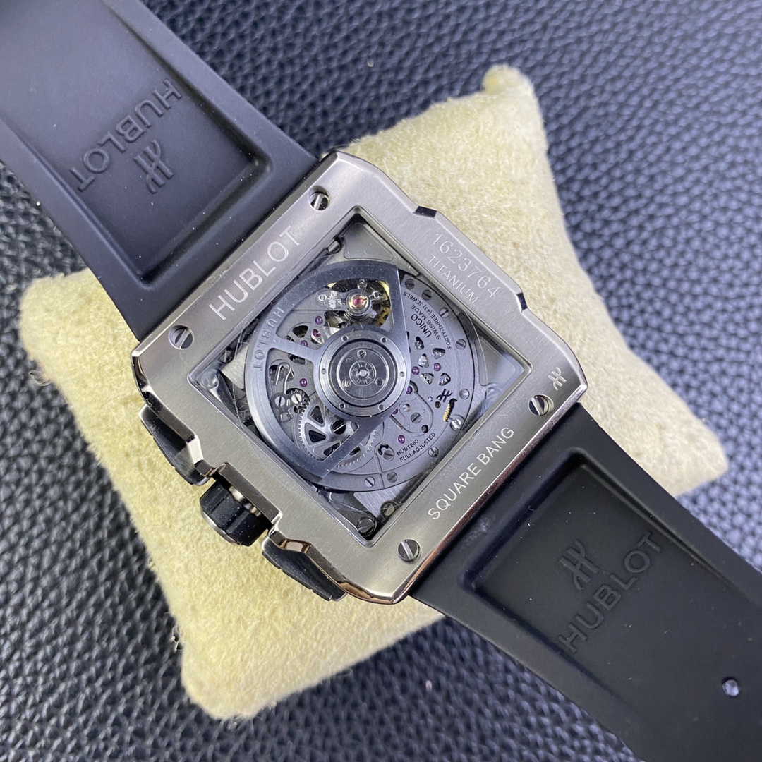Hublot Classic Chronograph 42 mm Watch – IW-0335 - Image 7