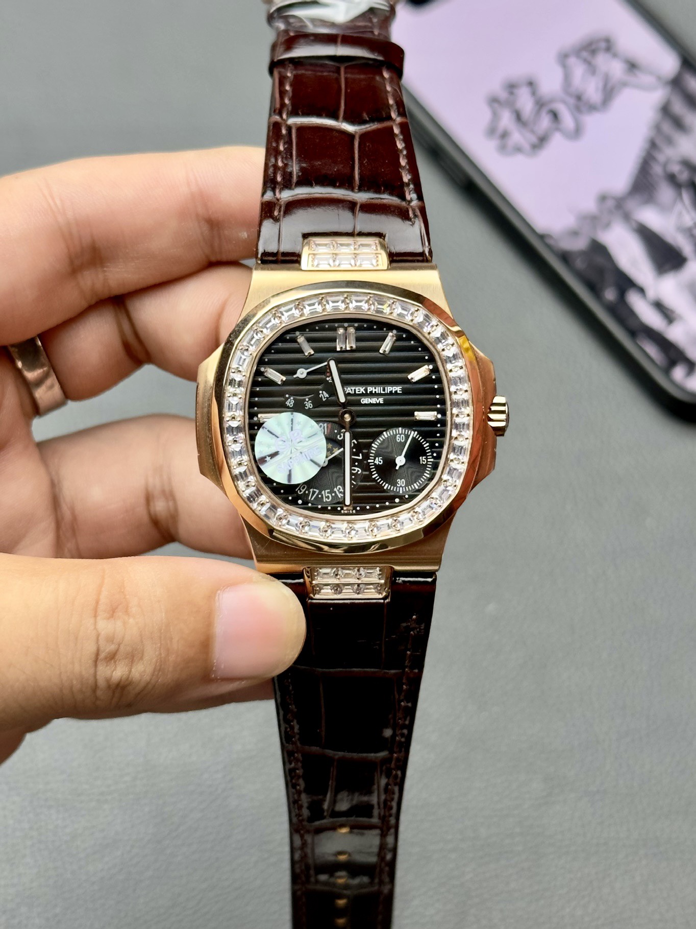 Classic Diamond-Set Watch – IW-2377