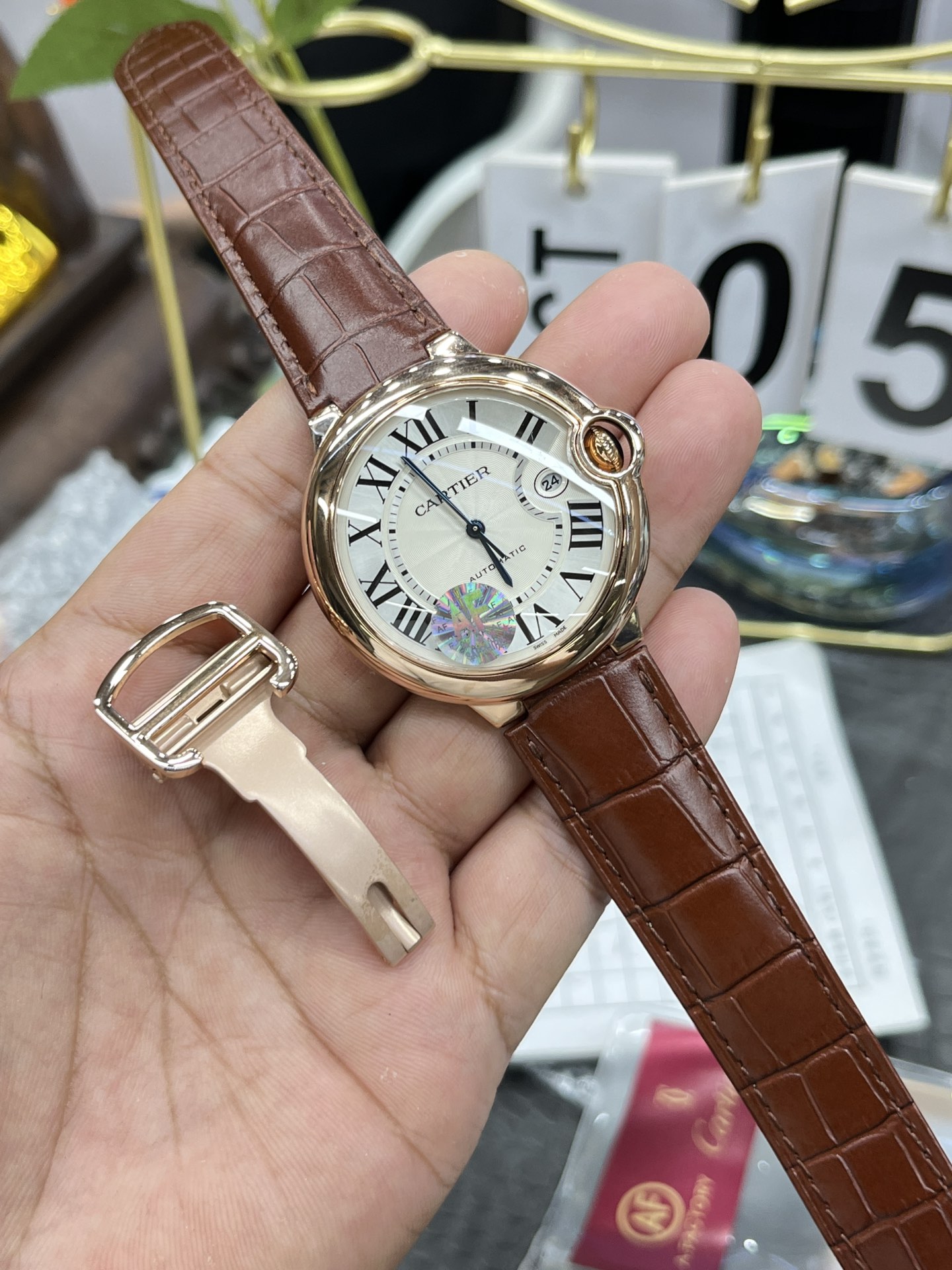 Classic Watch – IW-1663 - Image 9