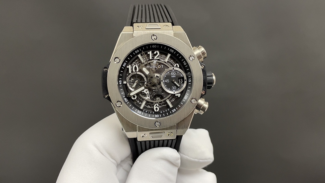 Hublot Classic Chronograph 44 mm Watch – IW-0303