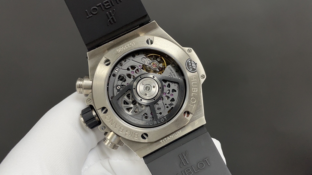 Hublot Classic Chronograph 44 mm Watch – IW-0303 - Image 6