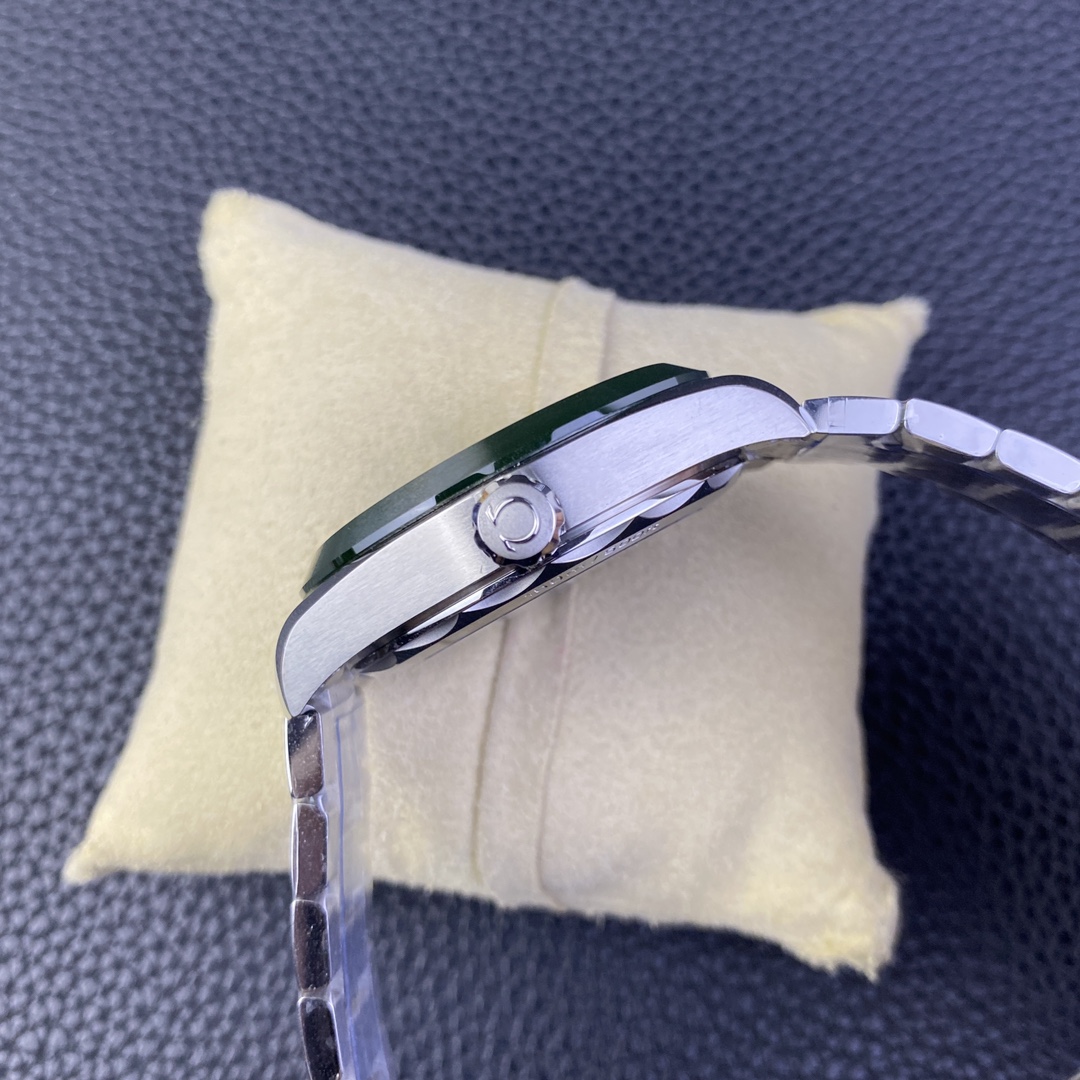 Omega Classic Watch – IW-1229 - Image 6