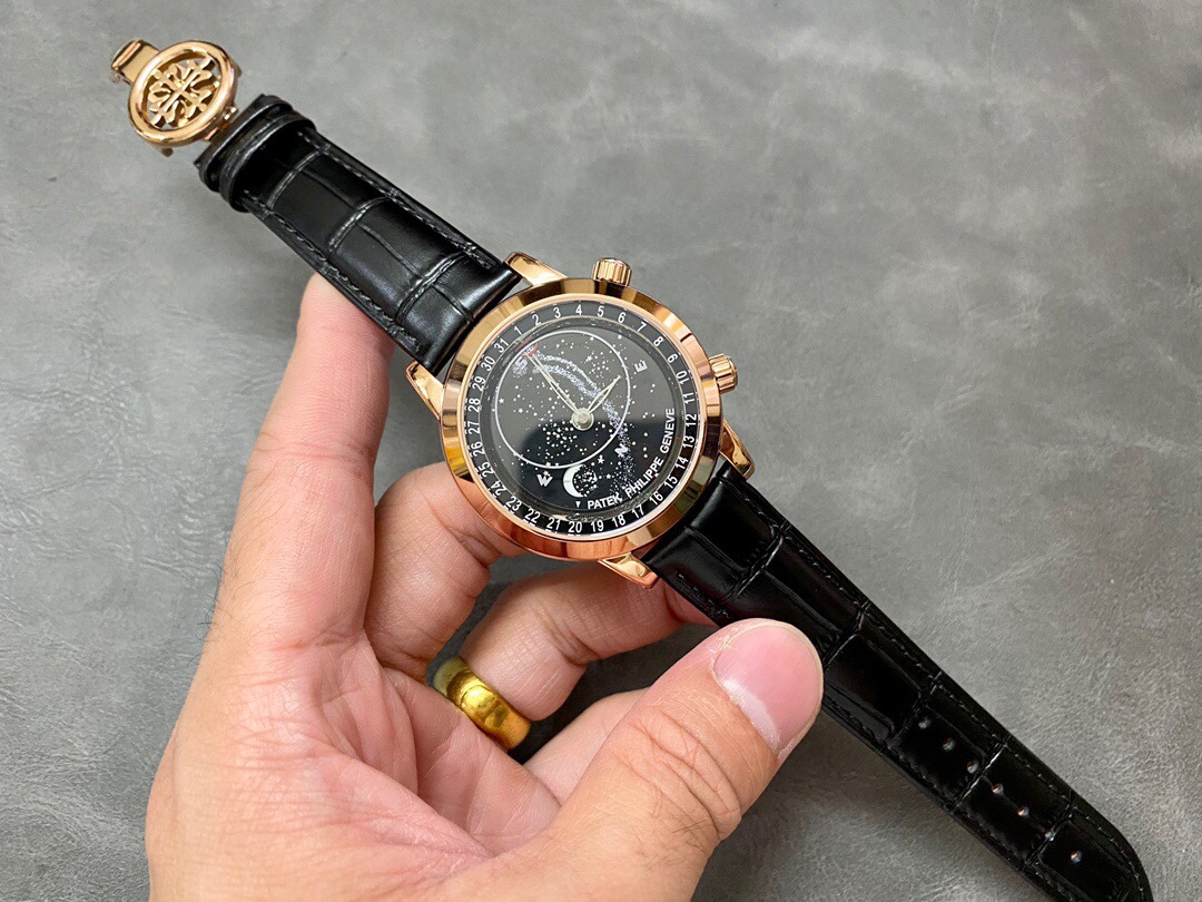 Patek Philippe Classic 43 mm Watch – IW-2435 - Image 4