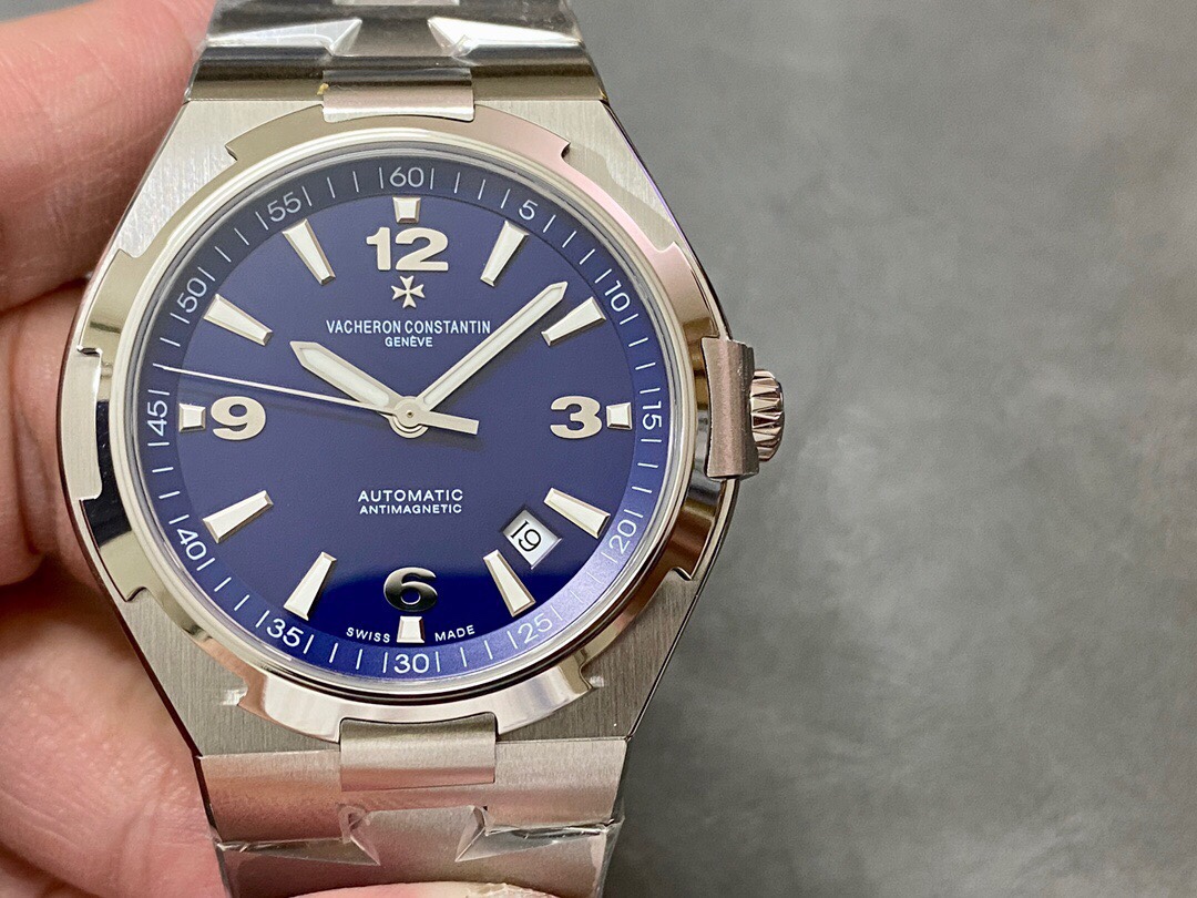 Vacheron Constantin Overseas Luminous 42 mm Watch – IW-0949