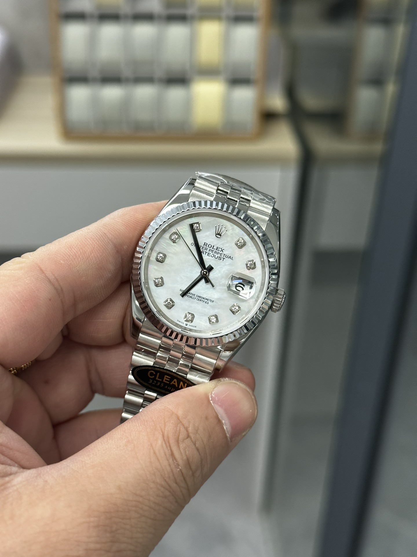 Rolex Datejust Mother-of-Pearl Dial 36 mm Watch – IW-0029 - Image 3