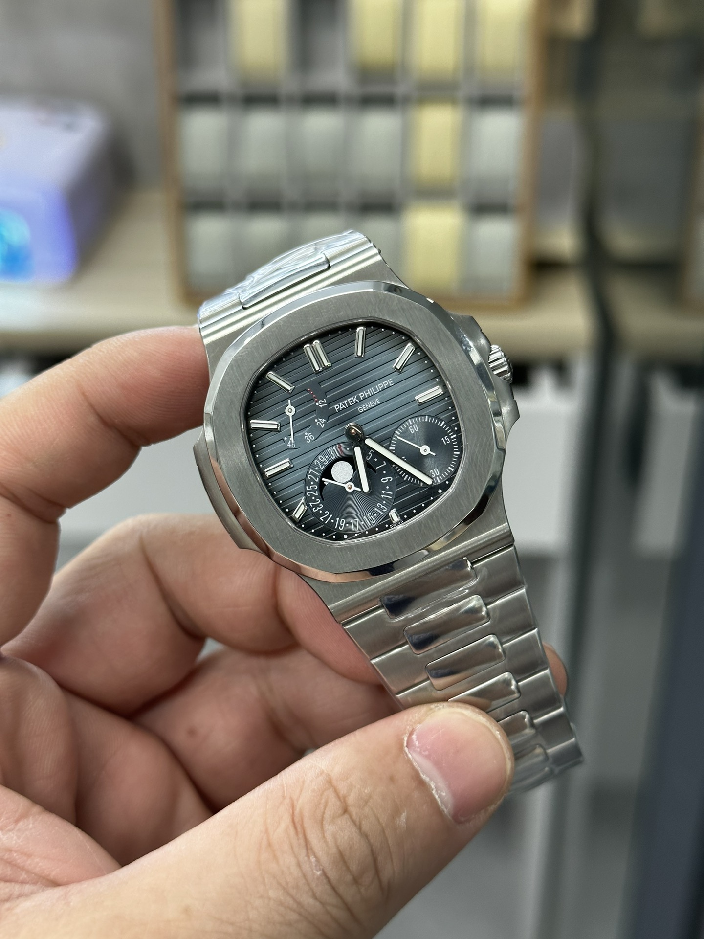 Classic Watch – IW-2432 - Image 2