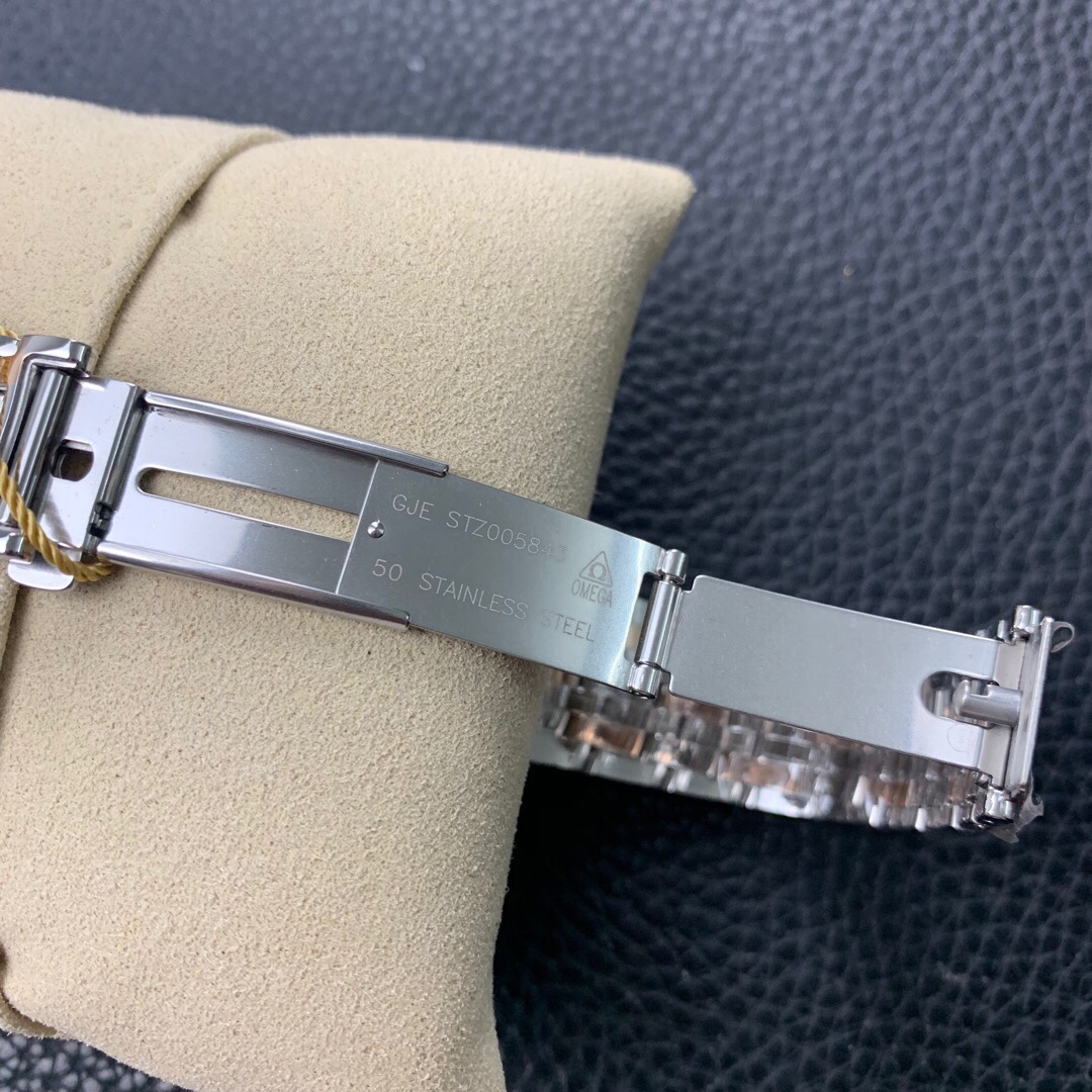 Omega De Ville 39.5 mm Watch – IW-1386 - Image 9