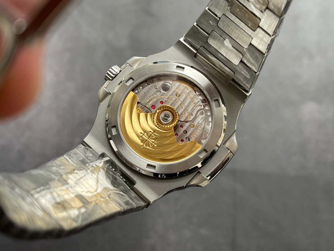 Patek Philippe Nautilus White Dial 40 mm Watch – IW-2431 - Image 7