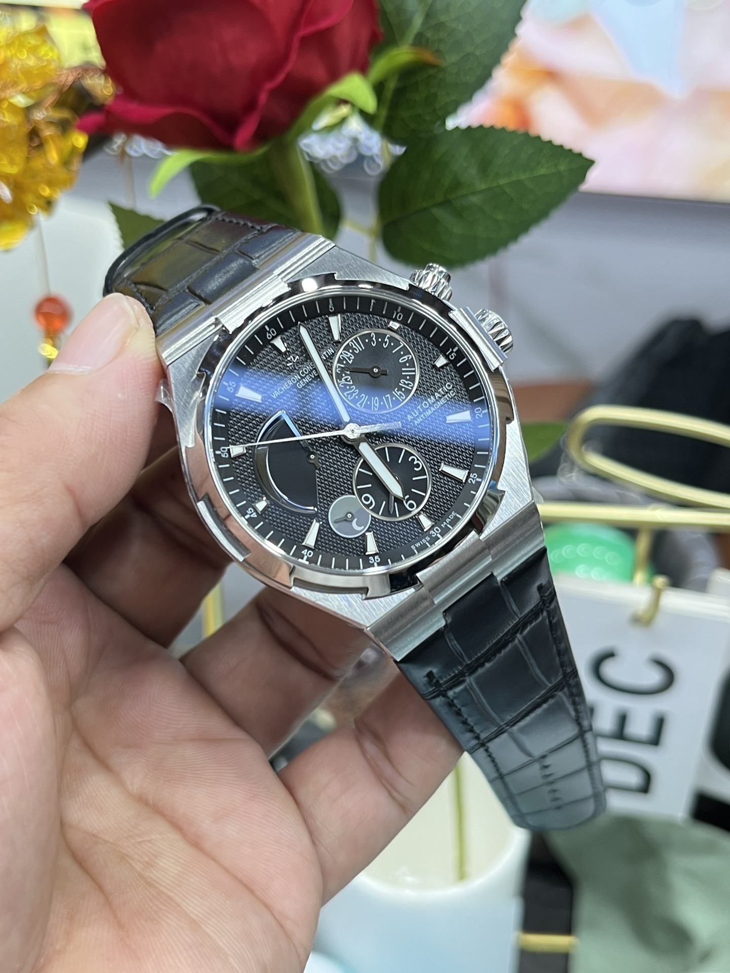 Overseas 42 mm Watch – IW-0933 - Image 9