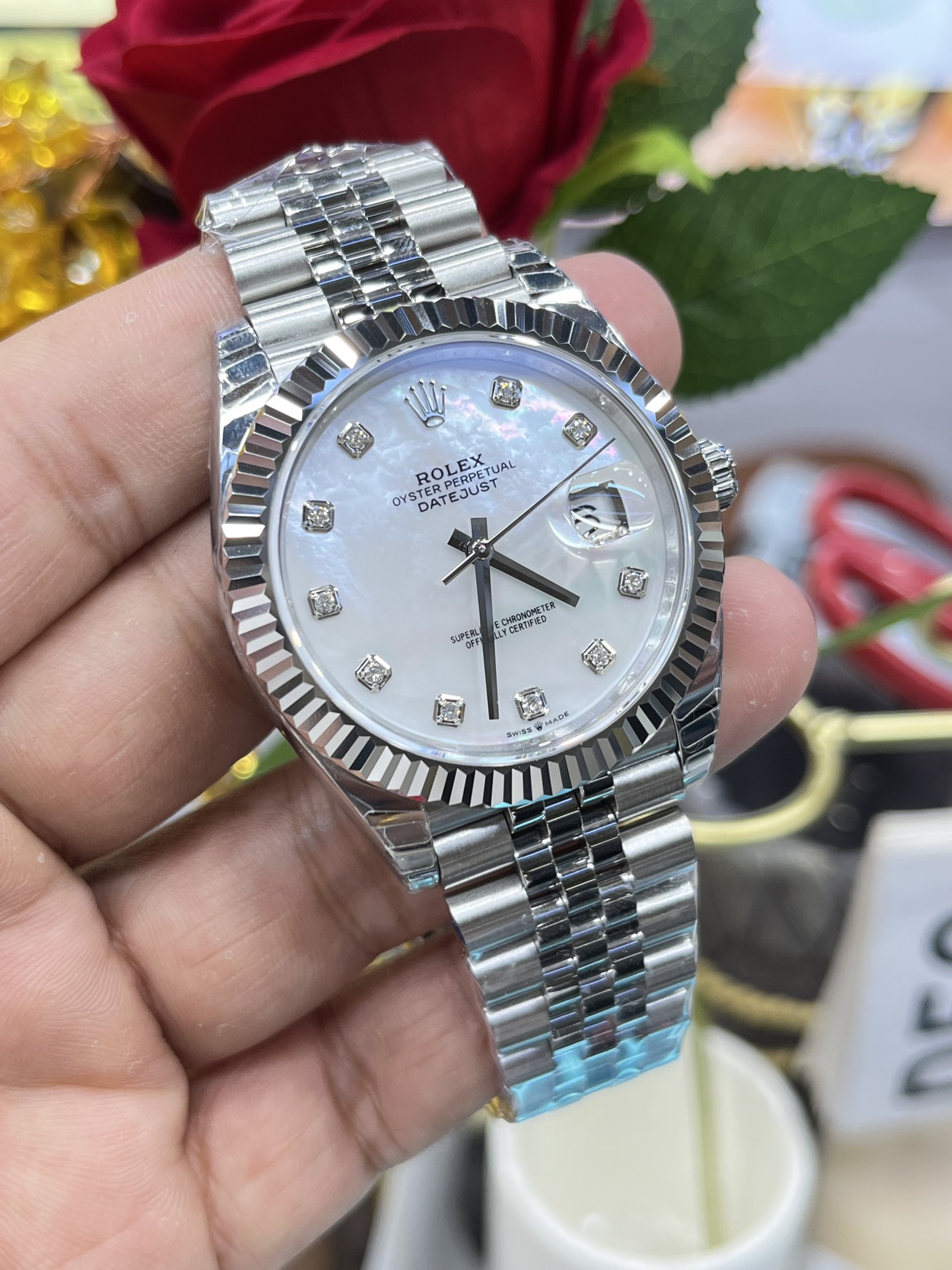 Datejust Mother-of-Pearl Dial Watch – IW-3280 - Image 4