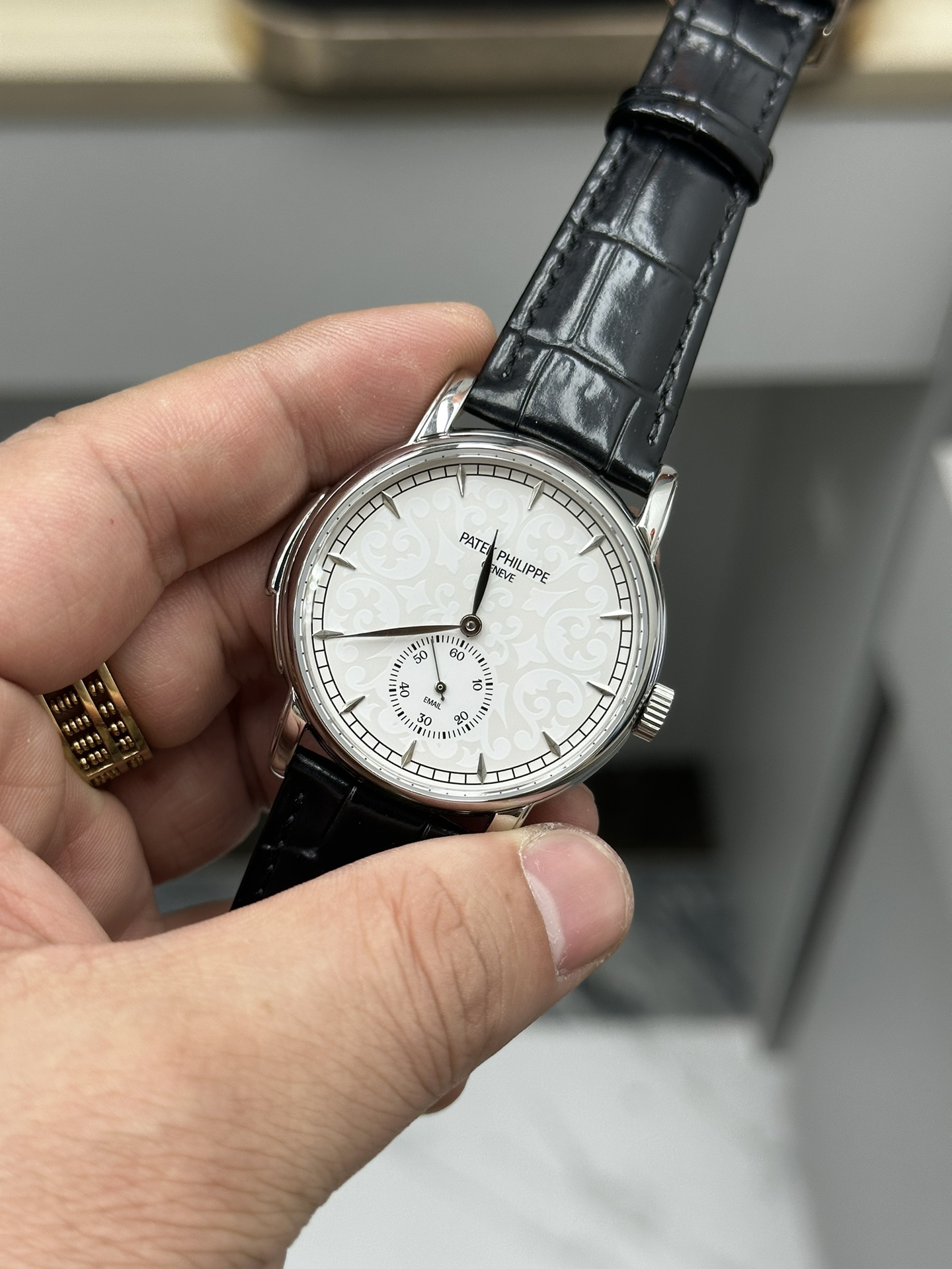 Patek Philippe Classic 40 mm Watch – IW-2420 - Image 3