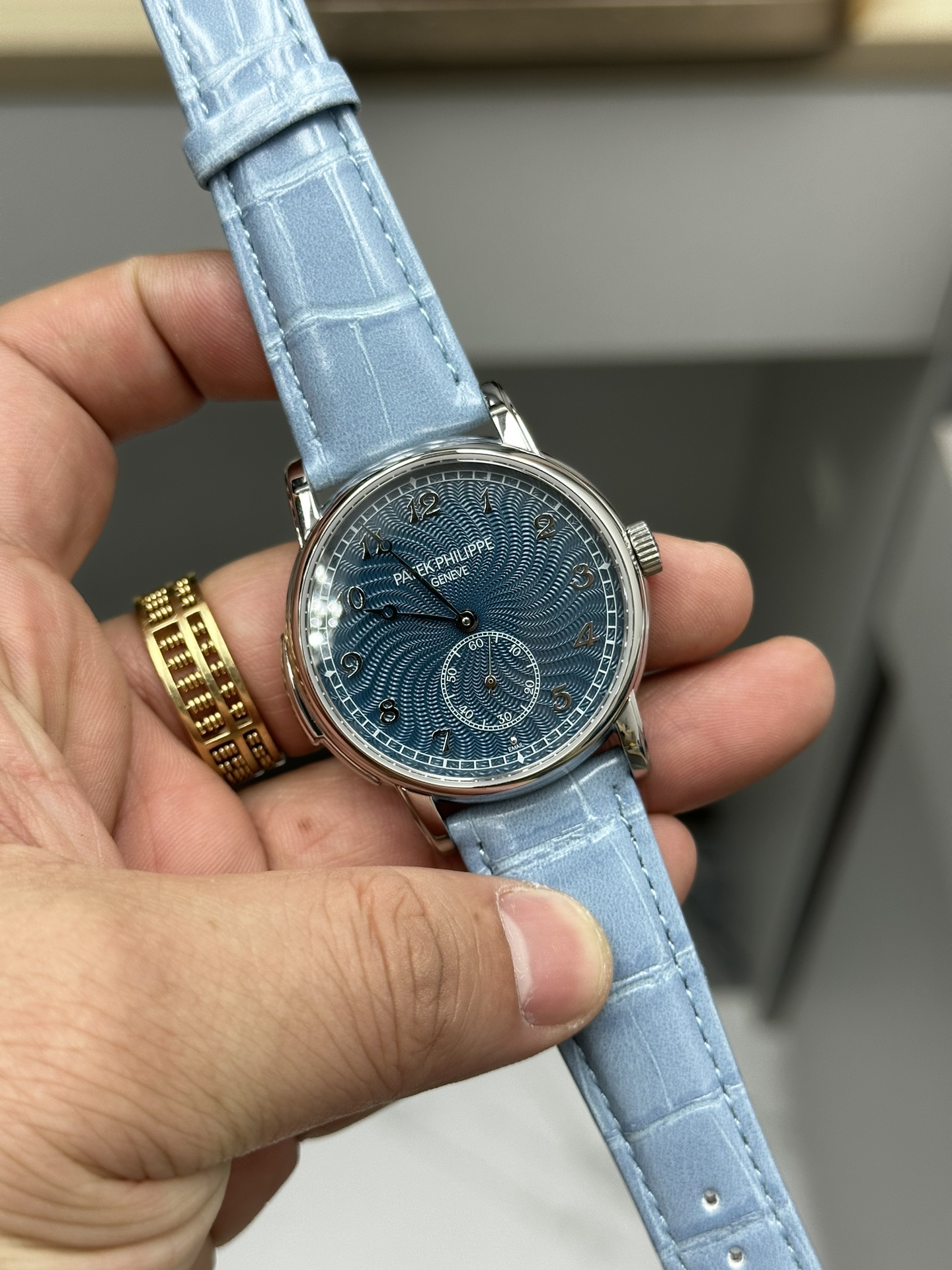 Classic 40 mm Watch – IW-2375 - Image 2