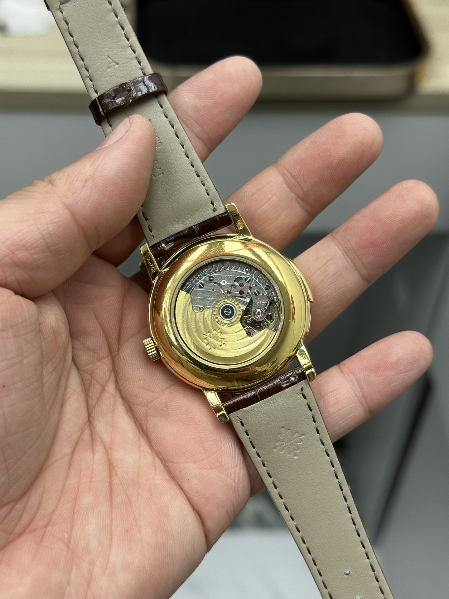 Classic 40 mm Watch – IW-2374 - Image 5