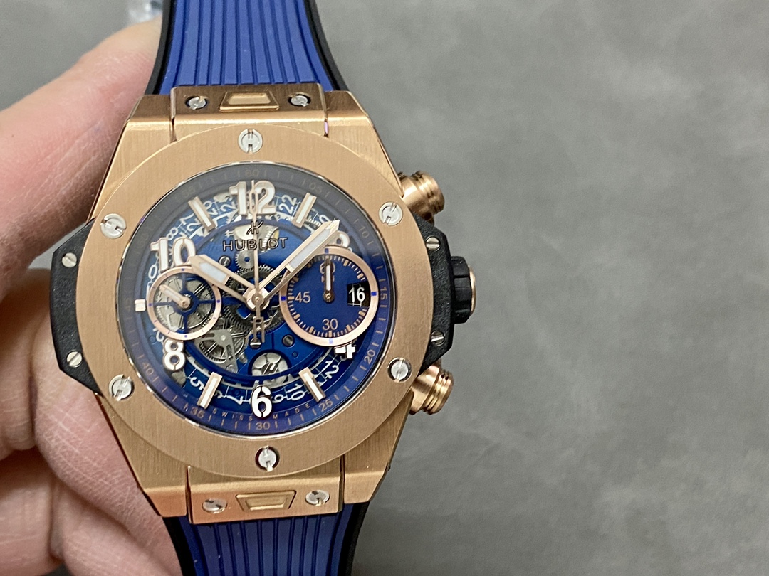 Hublot Classic Chronograph 42 mm Watch – IW-0320