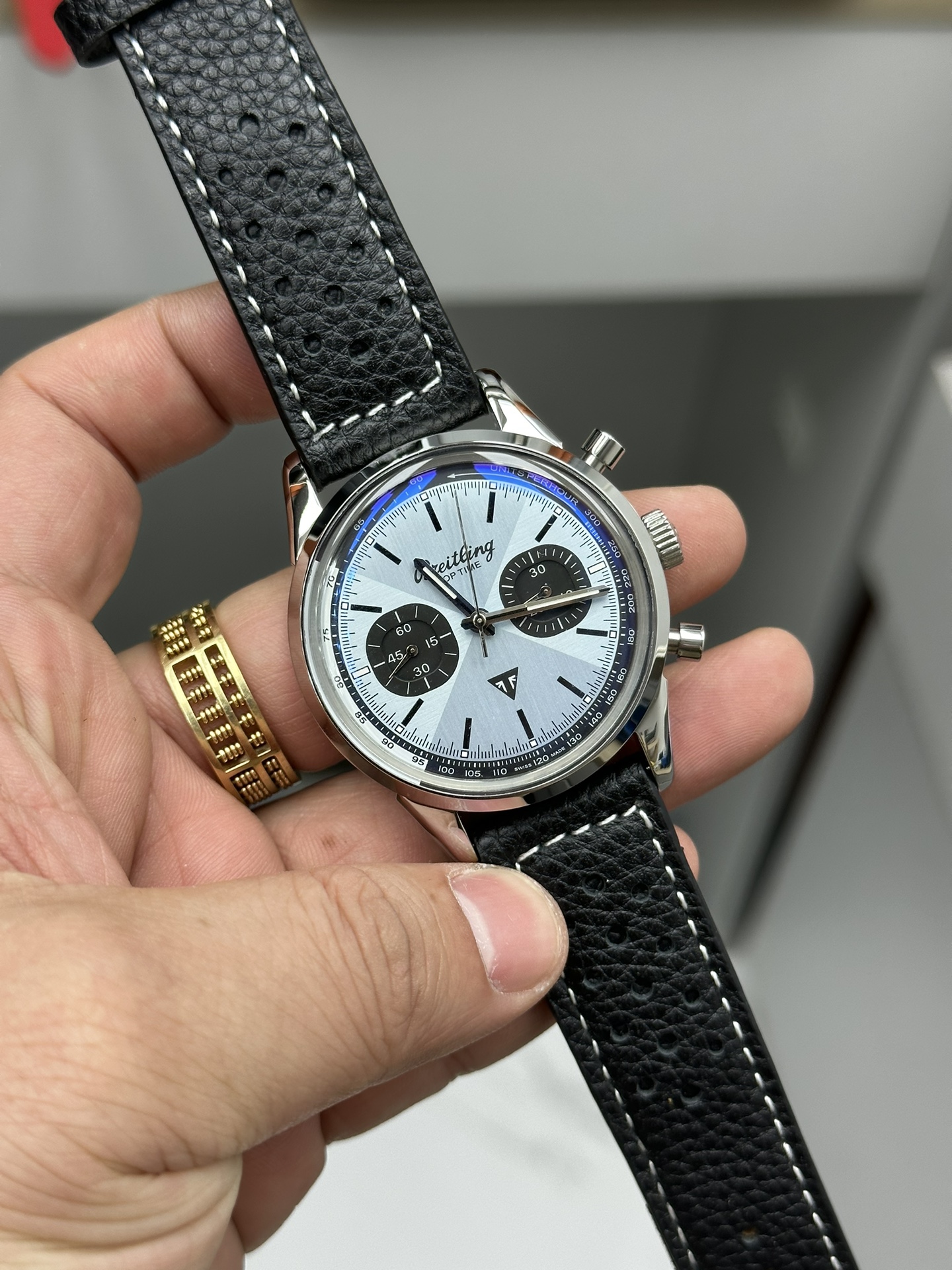 Breitling Classic Chronograph 42 mm Watch – IW-0587 - Image 2