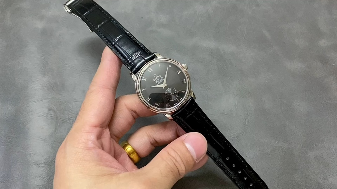 Classic Watch – IW-1270