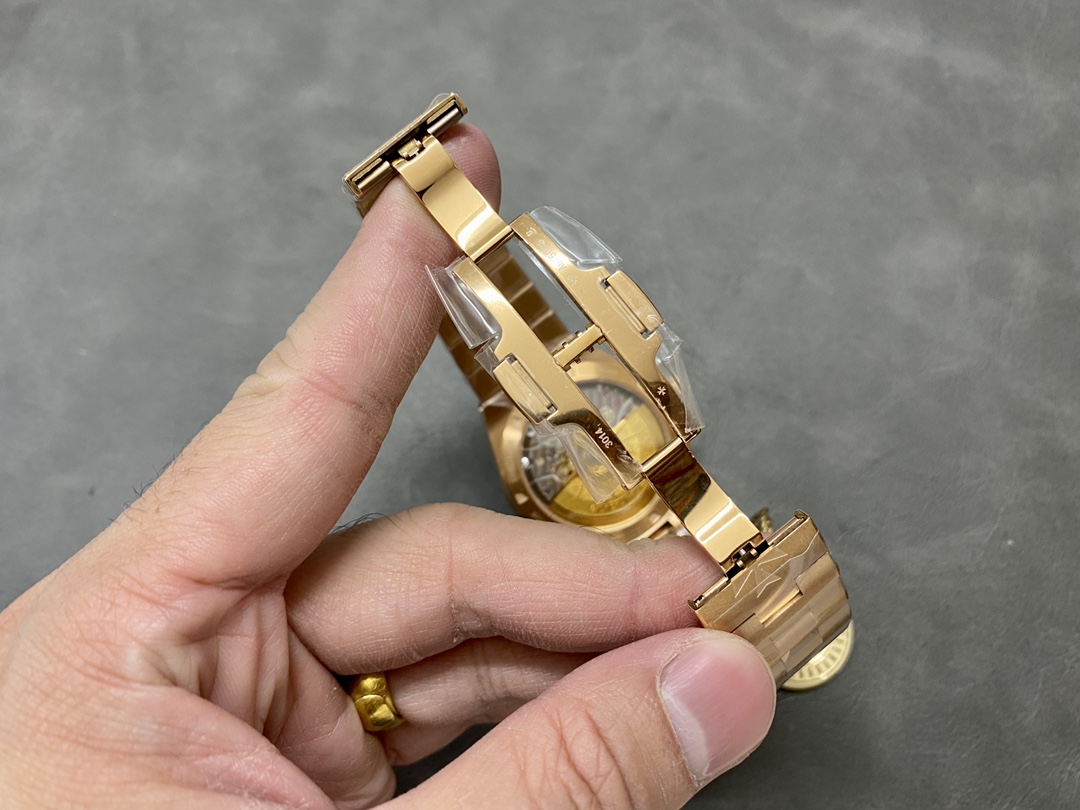 Overseas 41 mm Watch – IW-0922 - Image 9