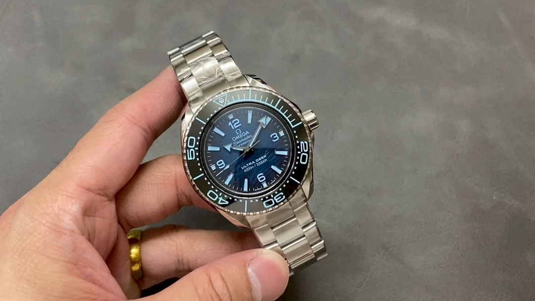 Classic Watch – IW-1330