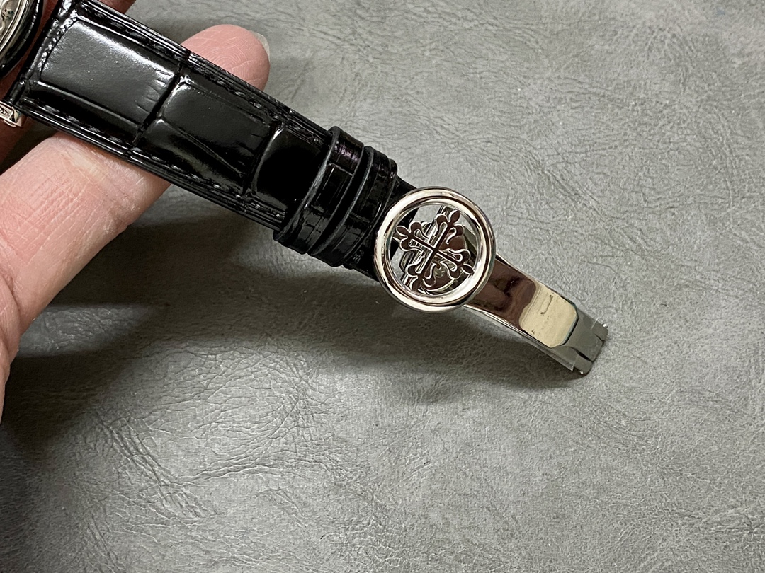 Patek Philippe Classic Perpetual Calendar 38 mm Watch – IW-2399 - Image 8