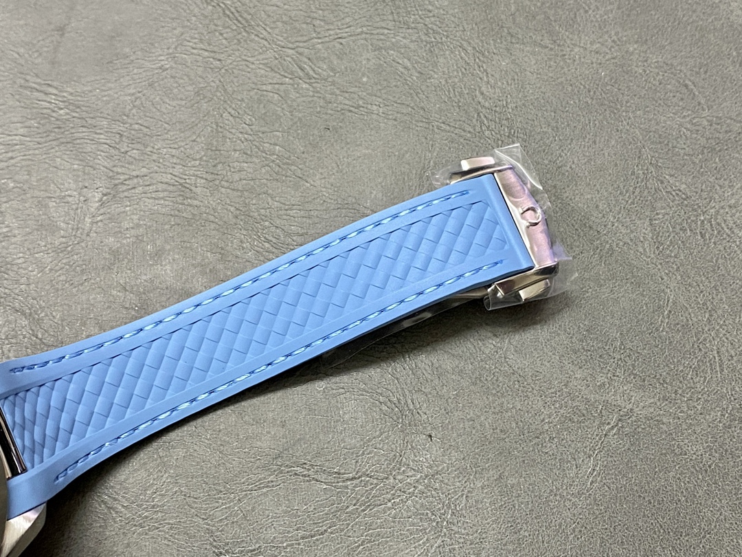 Omega Classic Ice Blue Watch – IW-1323 - Image 8