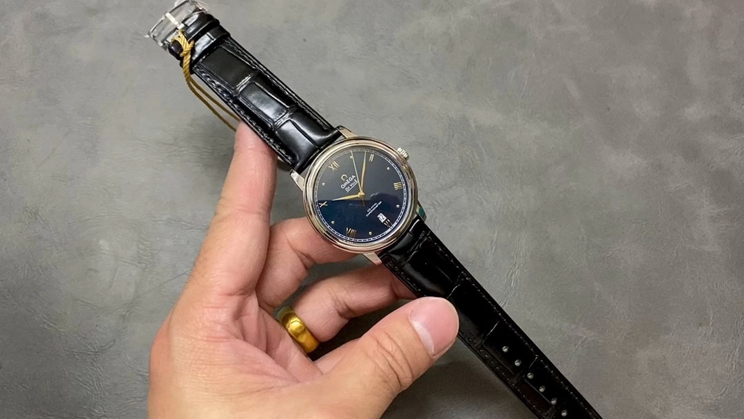 Classic Watch – IW-1306