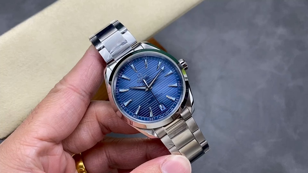 Classic Watch – IW-1304