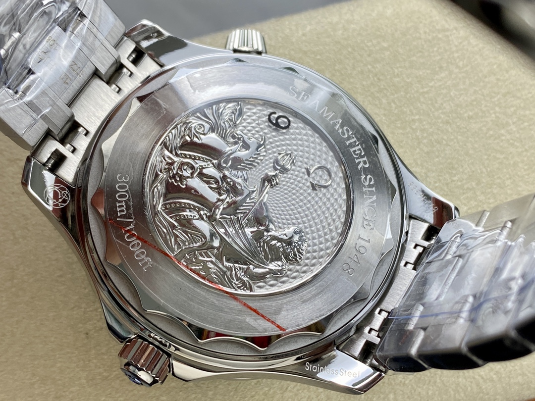 Seamaster Ice Blue 42 mm Watch – IW-1303 - Image 7