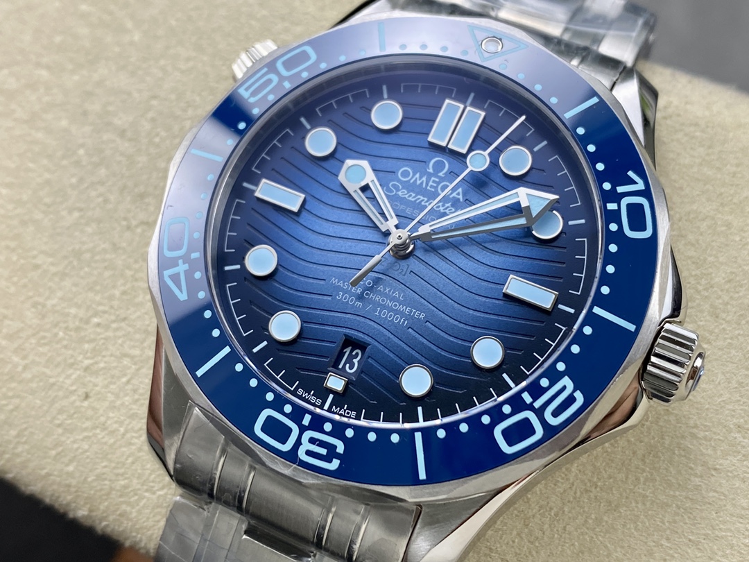 Seamaster Ice Blue 42 mm Watch – IW-1303 - Image 3