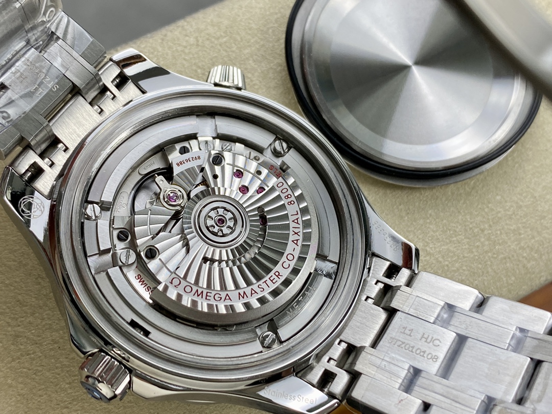 Seamaster Ice Blue 42 mm Watch – IW-1303 - Image 8