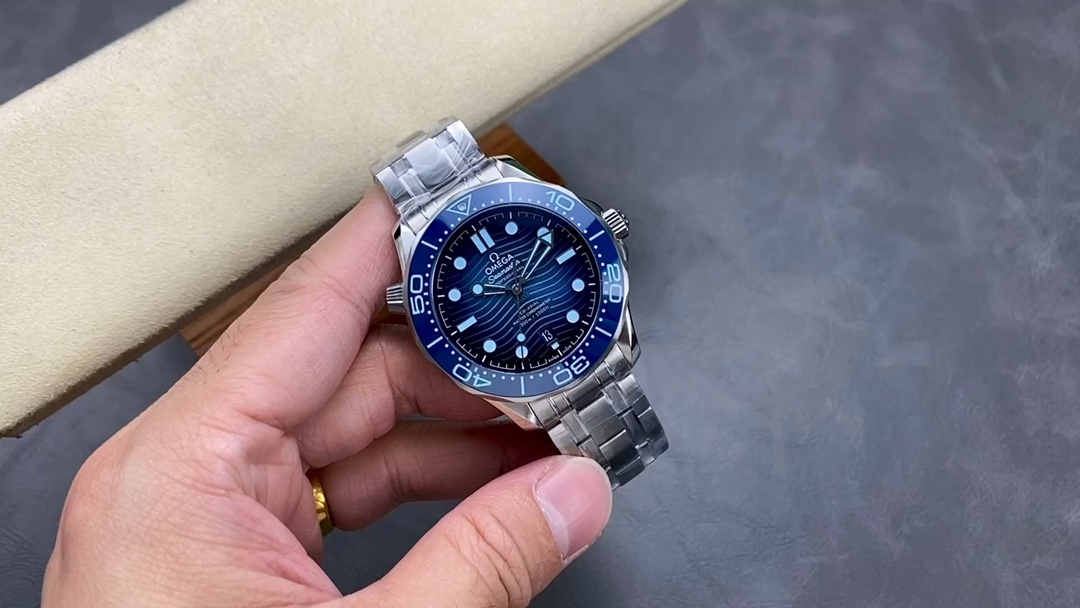 Classic Watch – IW-1302