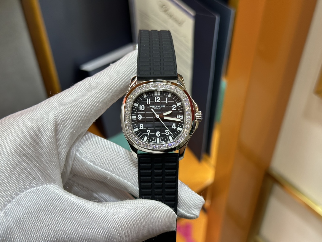 Patek Philippe Aquanaut Watch – IW-2386 - Image 2