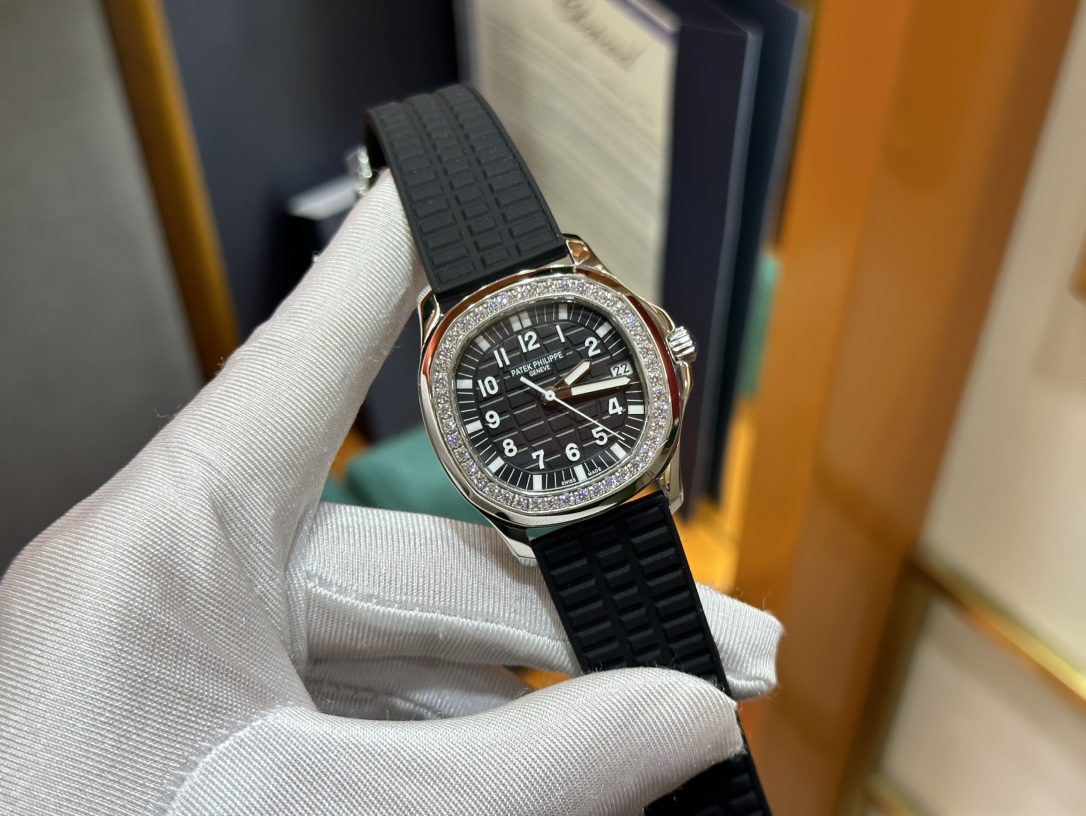 Patek Philippe Aquanaut Watch – IW-2386 - Image 3