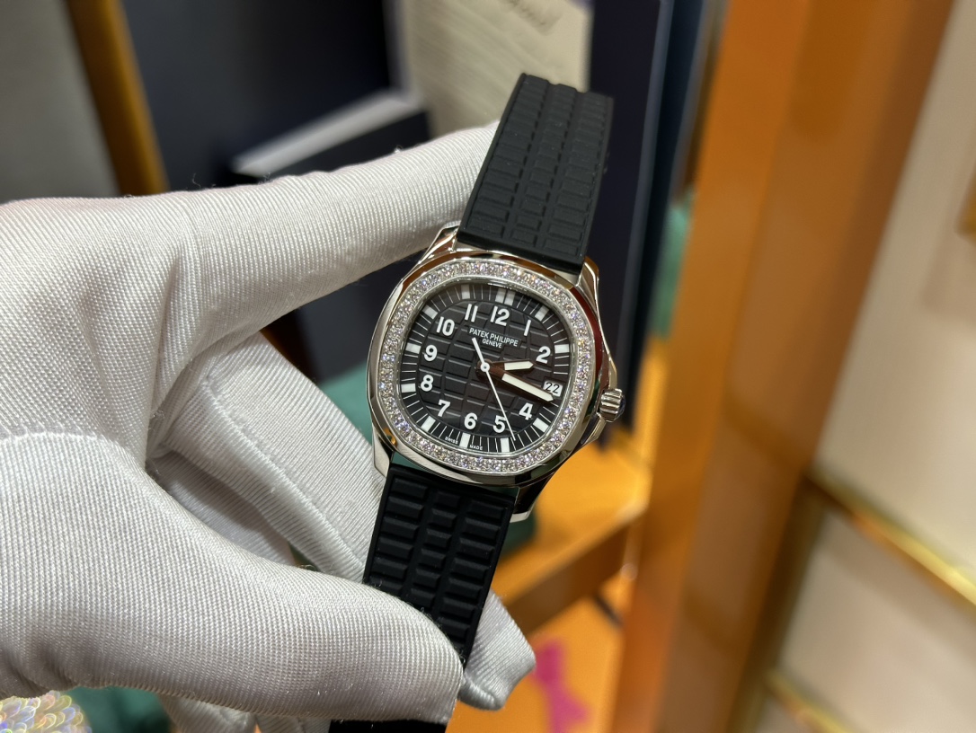 Patek Philippe Aquanaut Watch – IW-2386 - Image 4