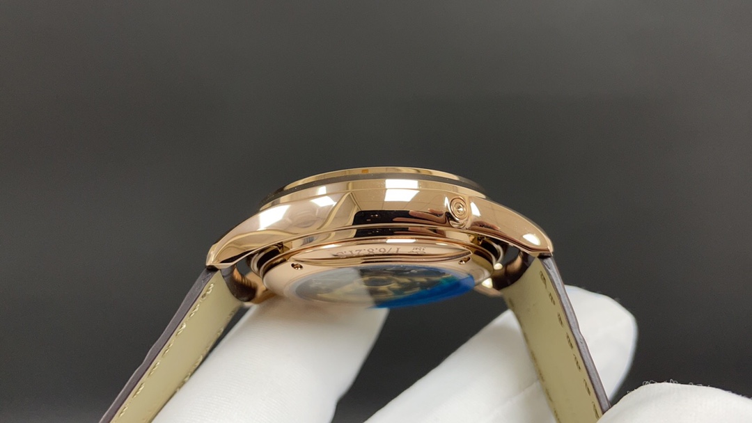 Jaeger-LeCoultre Classic Perpetual Calendar 39 mm Watch – IW-0416 - Image 5
