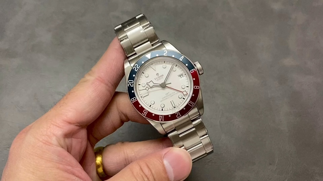 Classic Watch – IW-3372